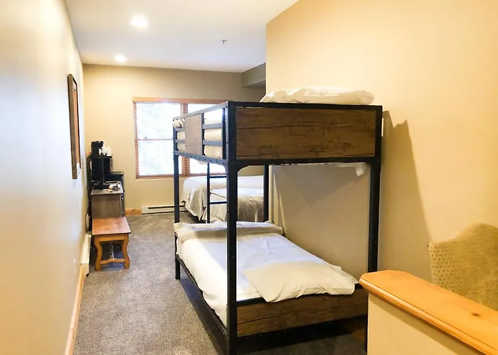 Bear Creek Lodge 301C Hotel Room